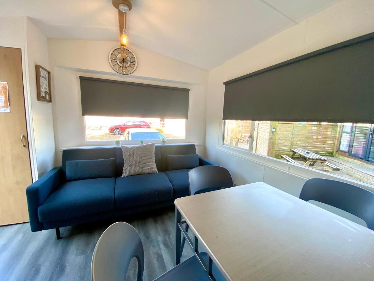 Elletson Park Wood Fired Hot Tubs, Caravans & Pods Pilling Exterior foto